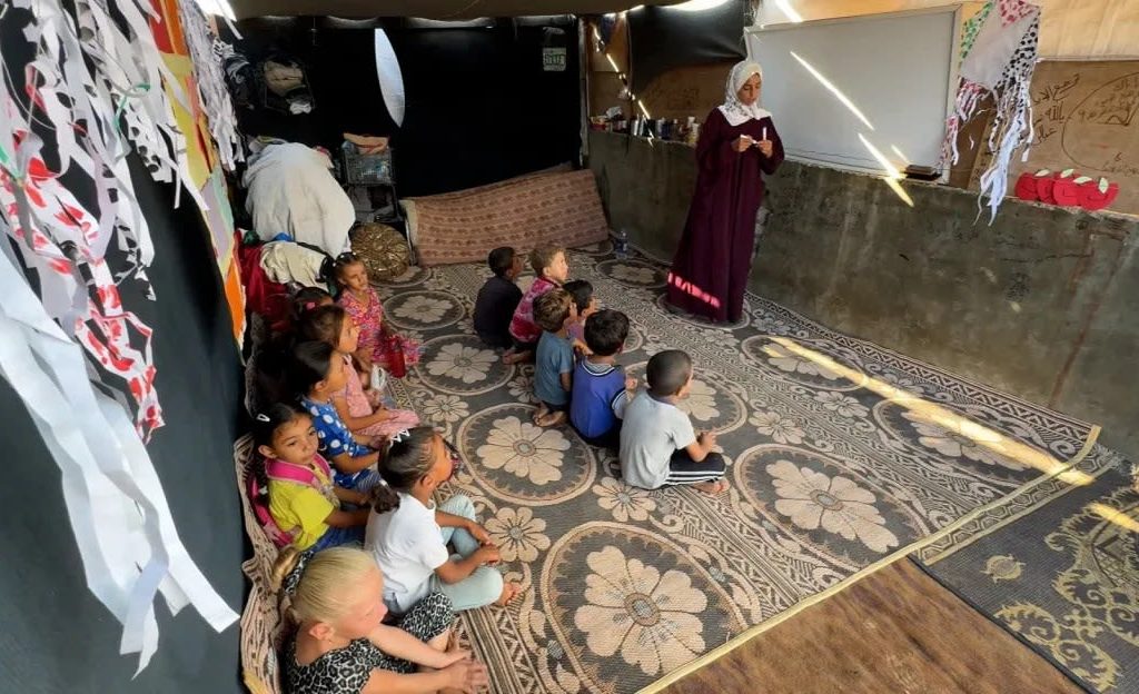 Ningún niño debe aprender